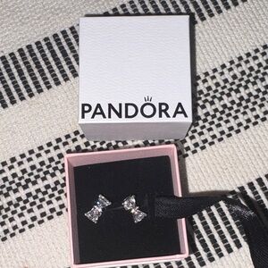 Pandora Sparkling Bow Stud Earrings
Sterling silver